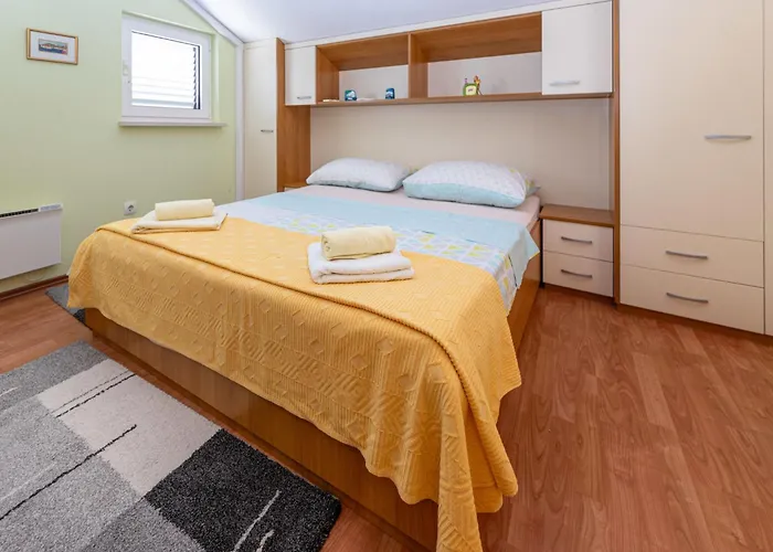 Apartament Lille By Interhome Trogir